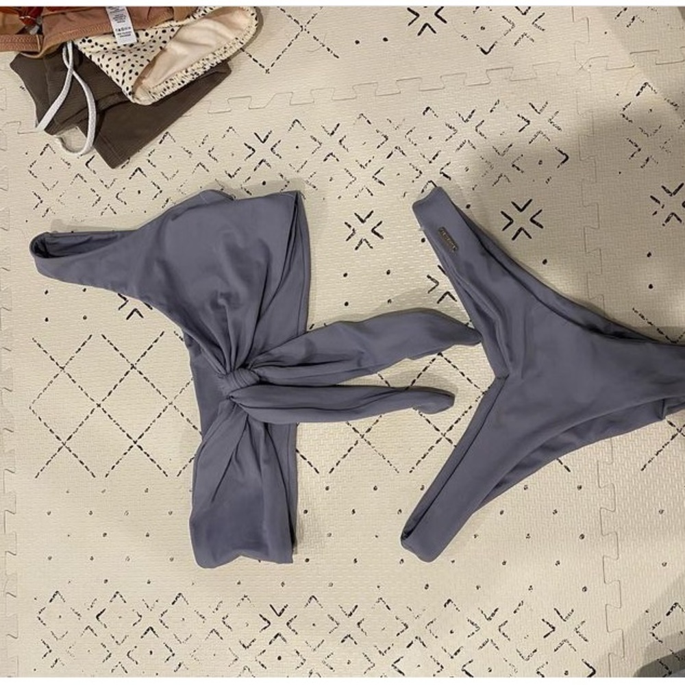 Blackbough bikini